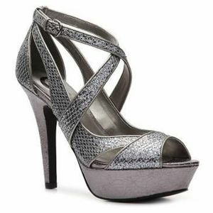 G by Guess Nacia Pump